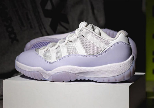 WMNS Jordan Retro 11 Low Pure Violet